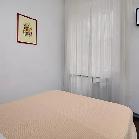 Penelope Guest house 3*